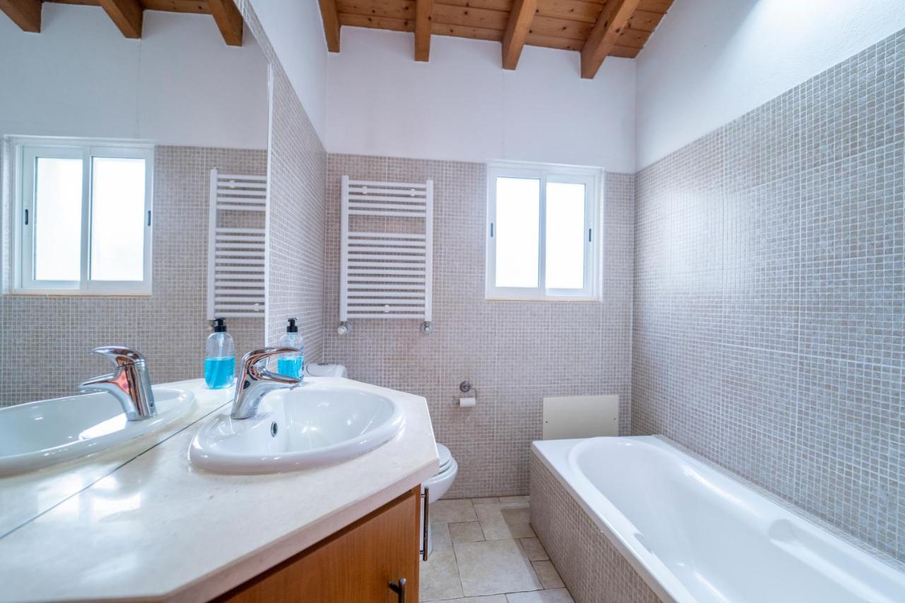 Casa Garrod - Spacious Family Villa アルジェズール エクステリア 写真